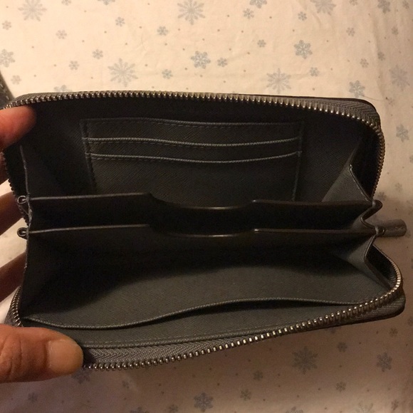 wallet - Picture 3 of 4